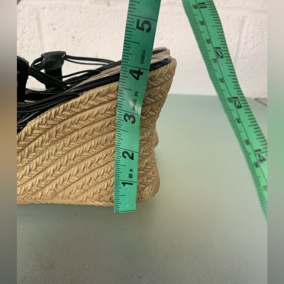 LEI Vintage Y2K Strappy Wedge Sandals Black Faux Leather - Picture 7 of 7